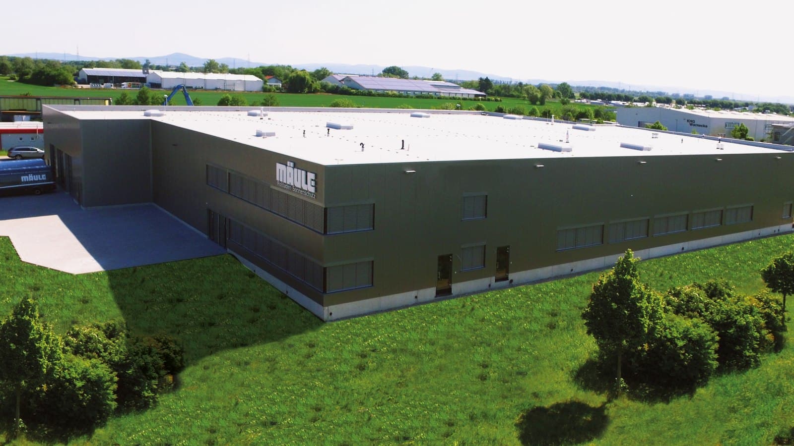 Luftaufnahme des Mäule Firmengebäudes in Lampertheim